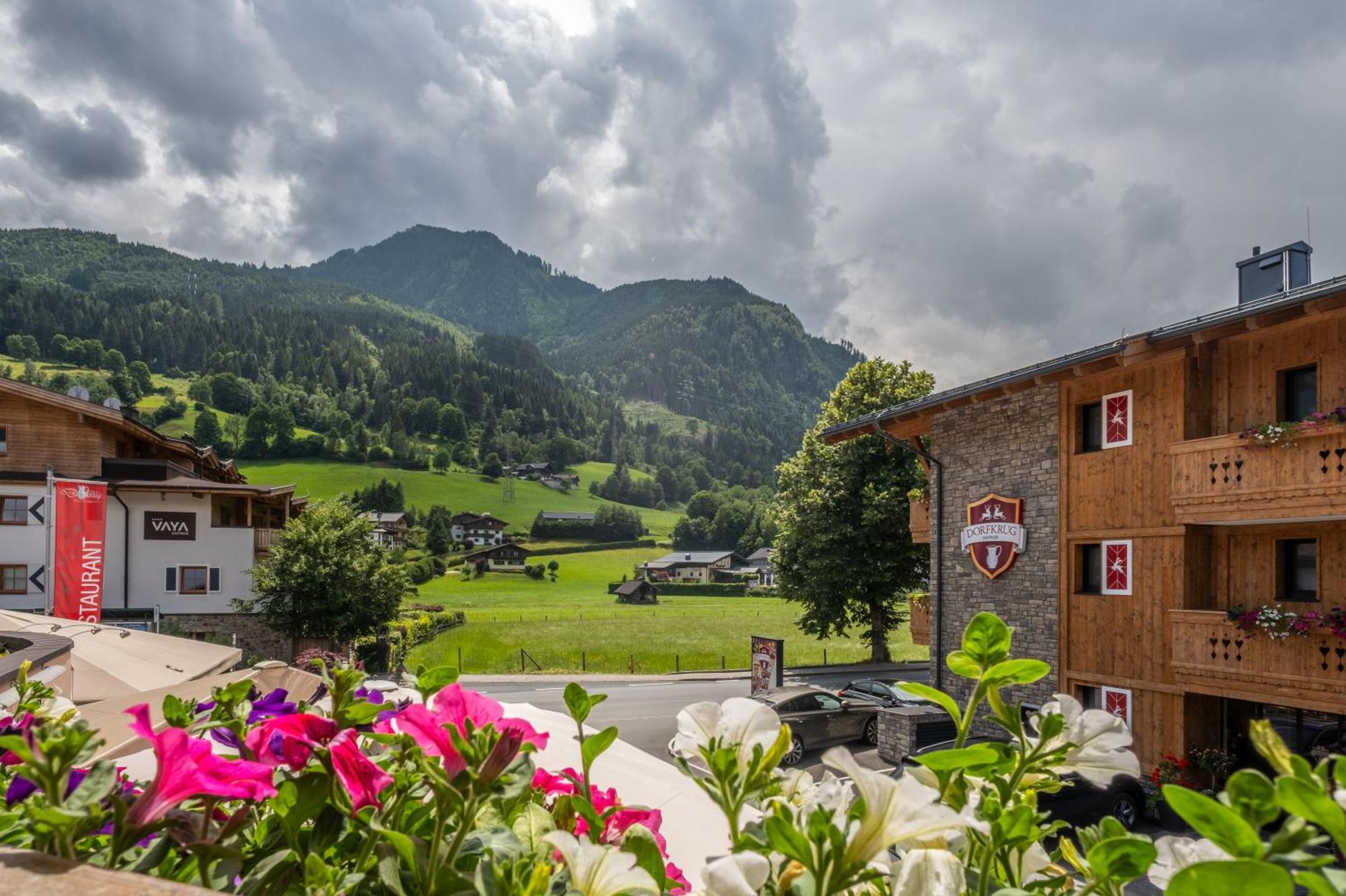 Dorfkrug Kaprun - Luxury Suites & Appartements Dış mekan fotoğraf
