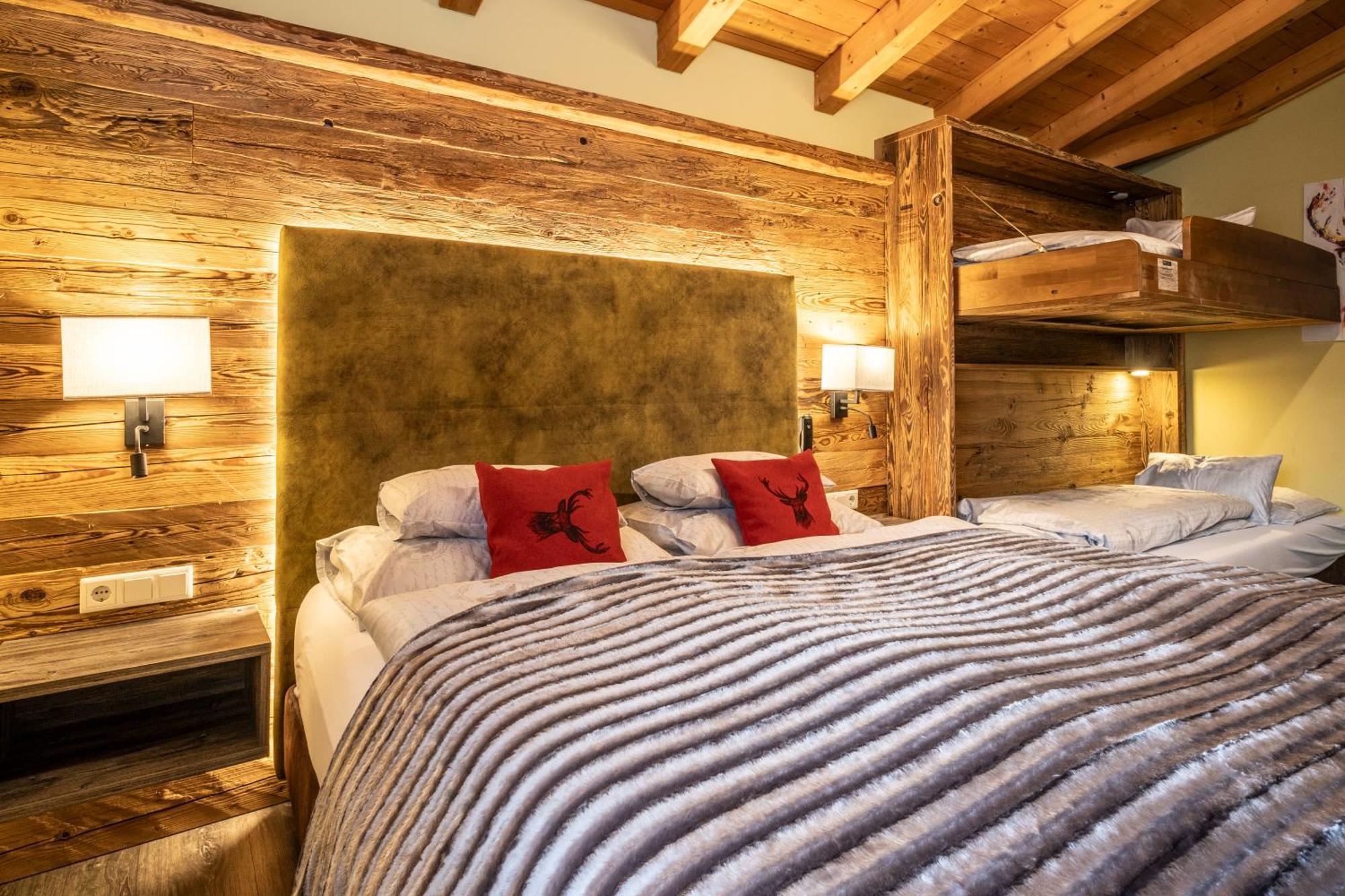 Dorfkrug Kaprun - Luxury Suites & Appartements Dış mekan fotoğraf