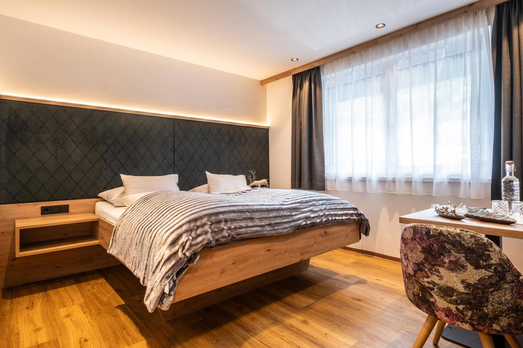 Dorfkrug Kaprun - Luxury Suites & Appartements Dış mekan fotoğraf